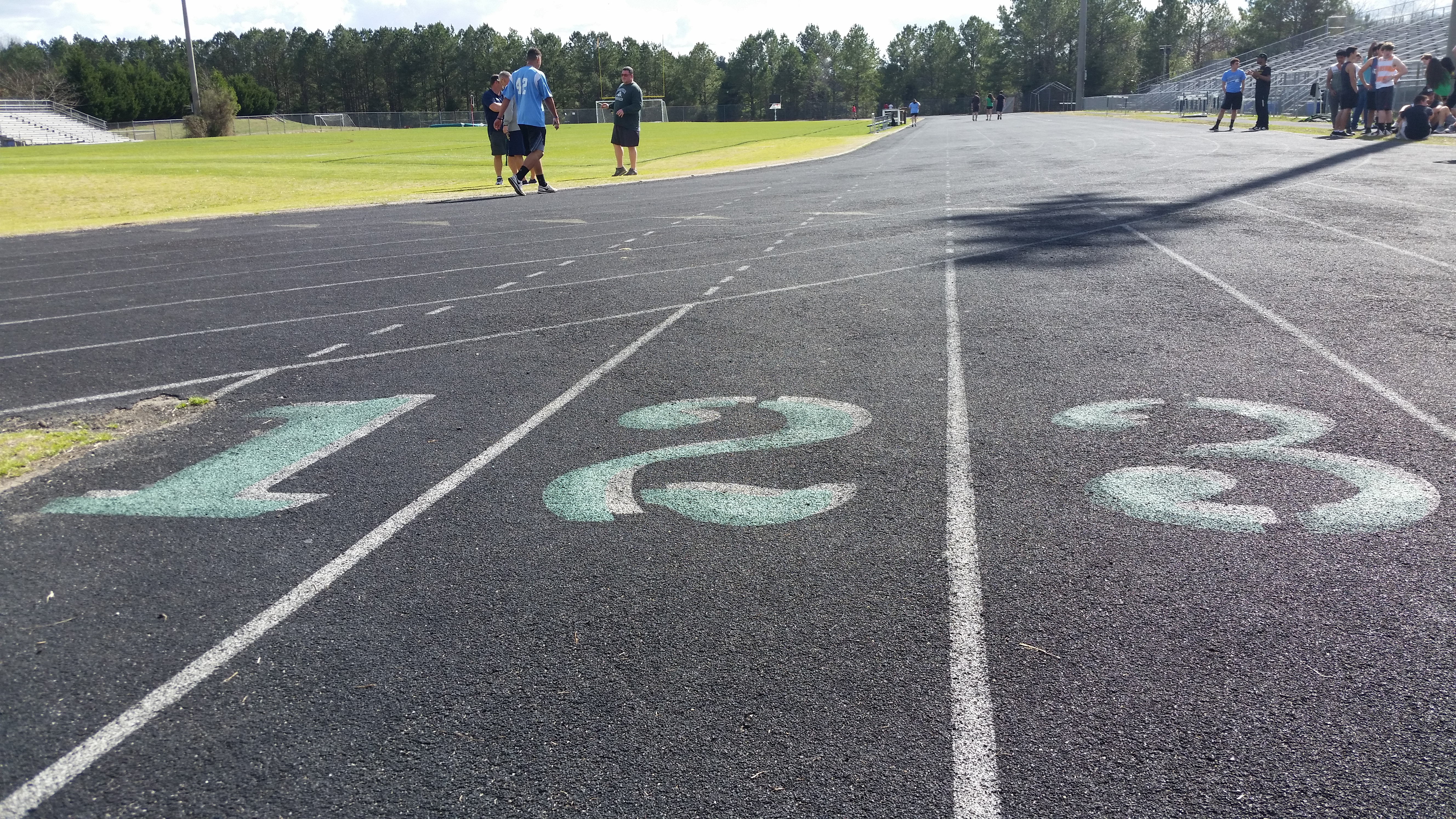 Outdoor Track Springs Into Season