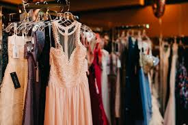 Styles for prom 2025 and where to shop